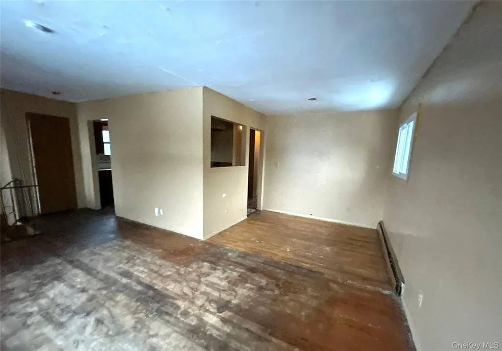 1181 Ocean Avenue Bay Shore NY 11706