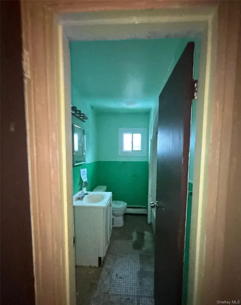 1181 Ocean Avenue Bay Shore NY 11706