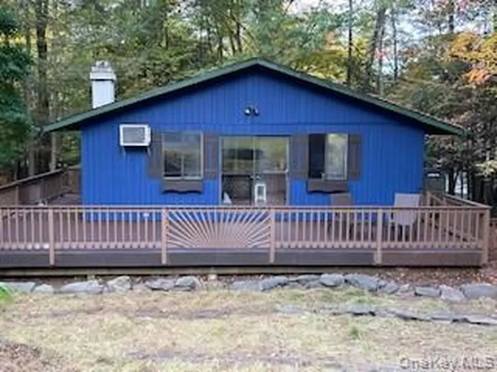 9 Cardiff Rock Hill NY 12775
