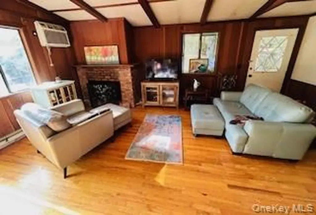 9 Cardiff Rock Hill NY 12775