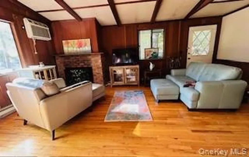 9 Cardiff Rock Hill NY 12775