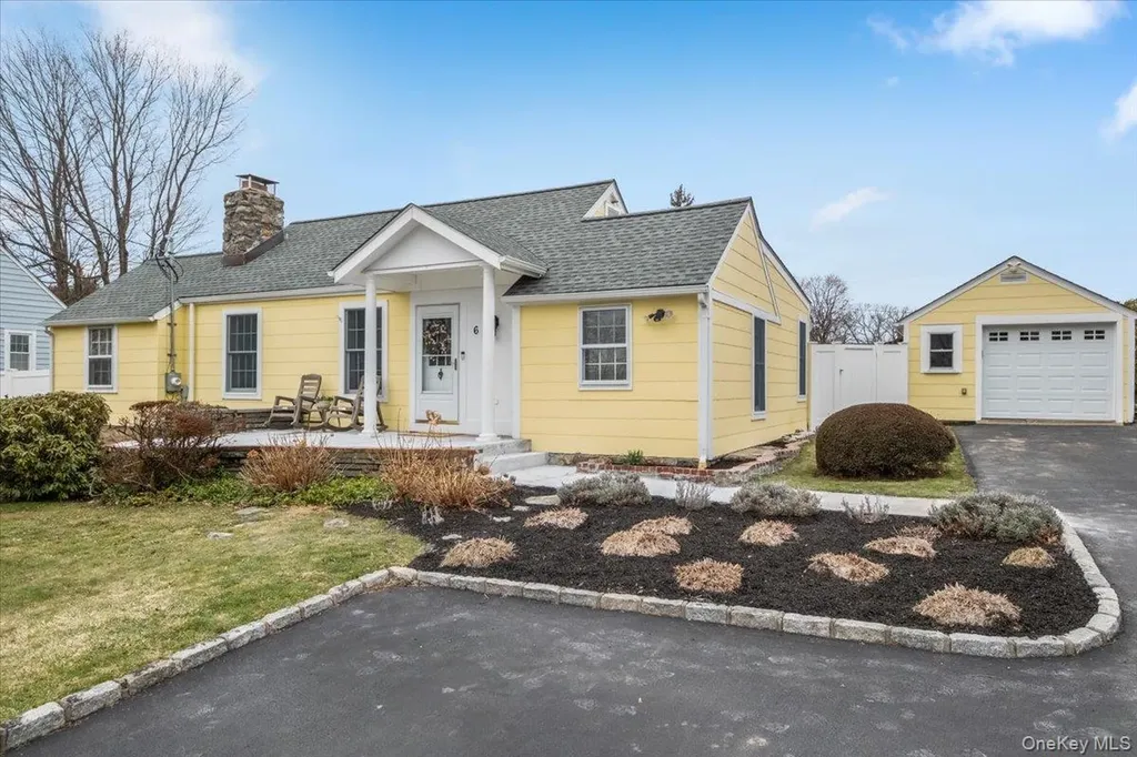 6 Crest Drive N Yorktown Heights NY 10598