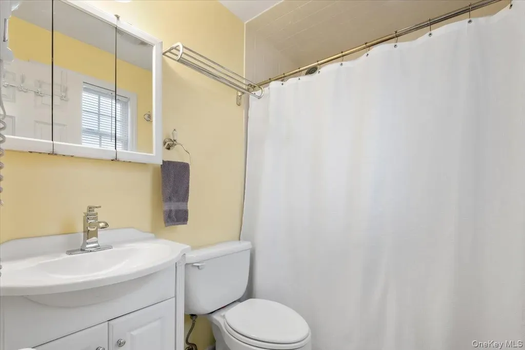 6 Crest Drive N Yorktown Heights NY 10598