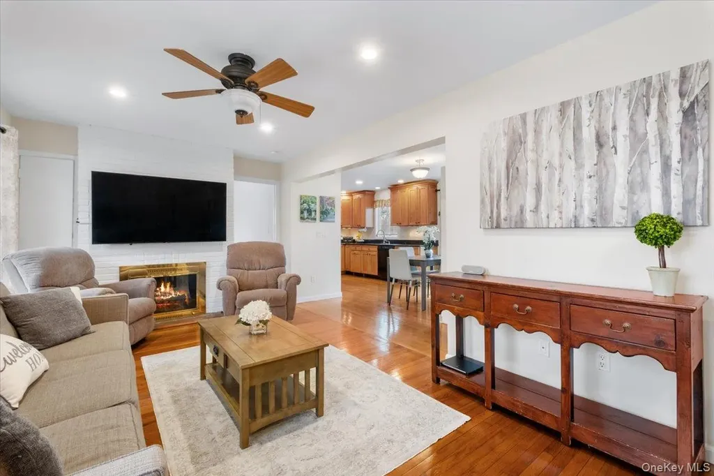 6 Crest Drive N Yorktown Heights NY 10598