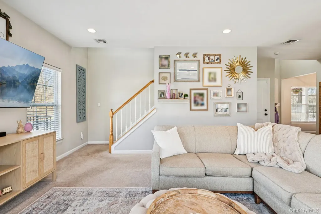 4 Clinton Avenue Bellport NY 11713