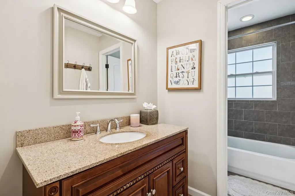 4 Clinton Avenue Bellport NY 11713