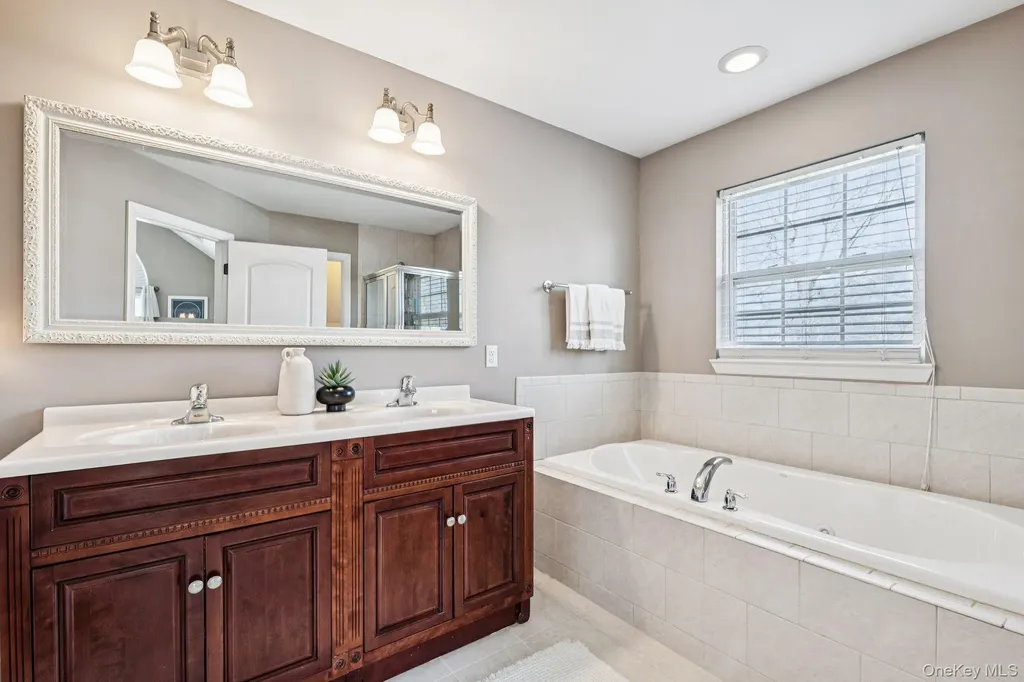 4 Clinton Avenue Bellport NY 11713