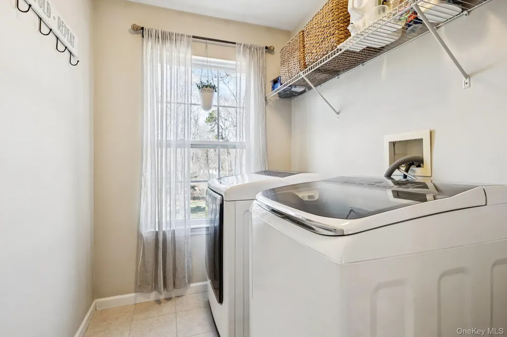 4 Clinton Avenue Bellport NY 11713
