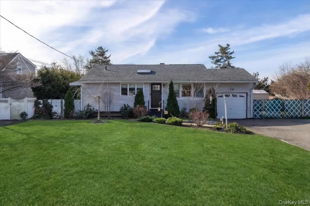 26 Eugene Drive Kings Park NY 11754