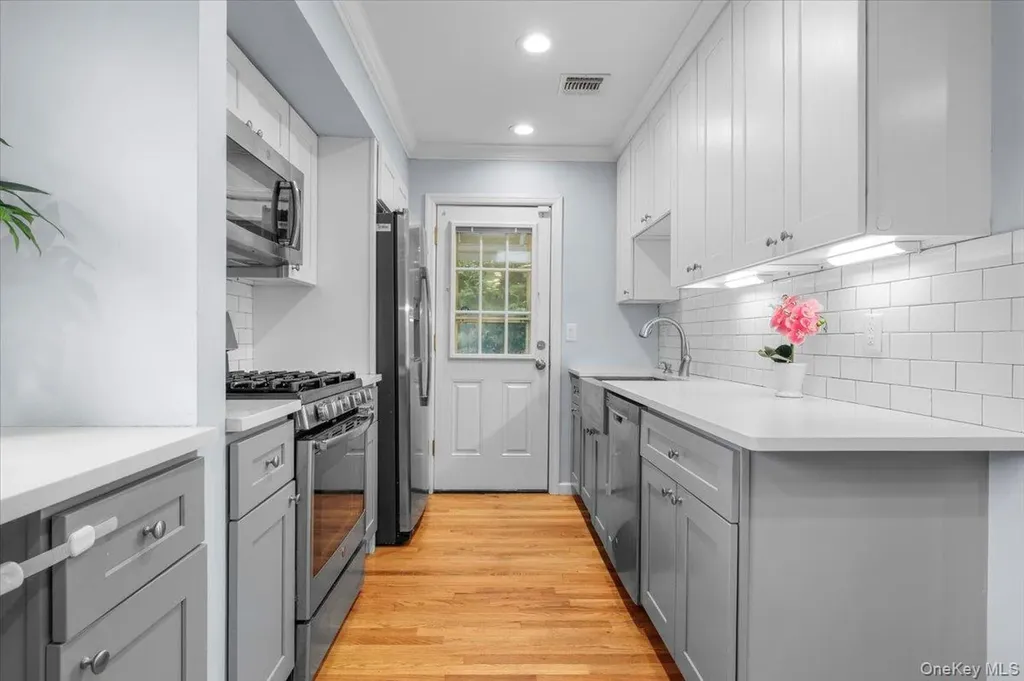 26 Eugene Drive Kings Park NY 11754