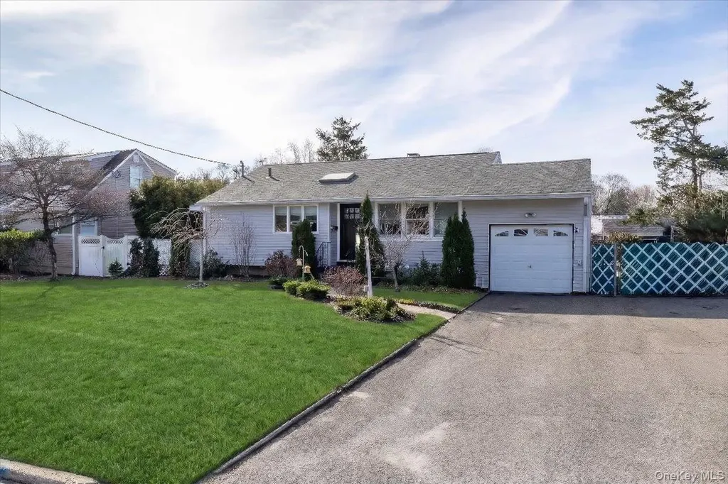 26 Eugene Drive Kings Park NY 11754
