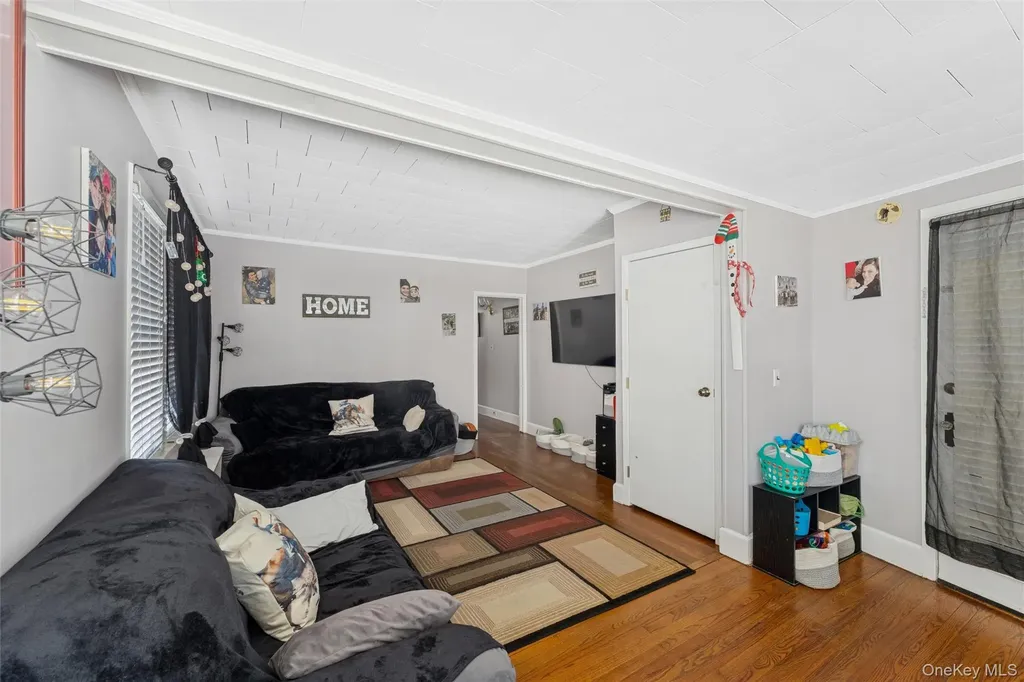 22 Brokaw Avenue Floral Park NY 11001