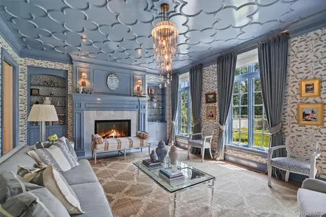 27 Murray Hill Road Scarsdale NY 10583