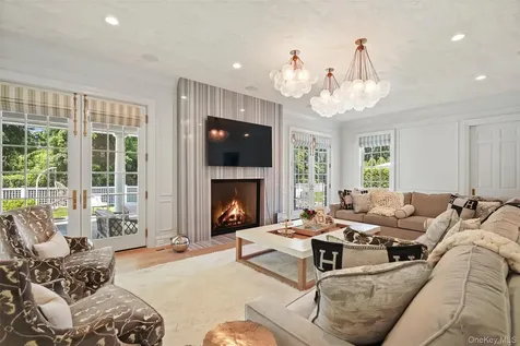 27 Murray Hill Road Scarsdale NY 10583