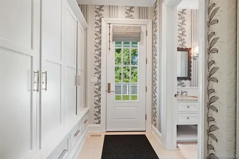 27 Murray Hill Road Scarsdale NY 10583