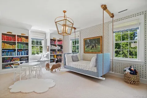 27 Murray Hill Road Scarsdale NY 10583