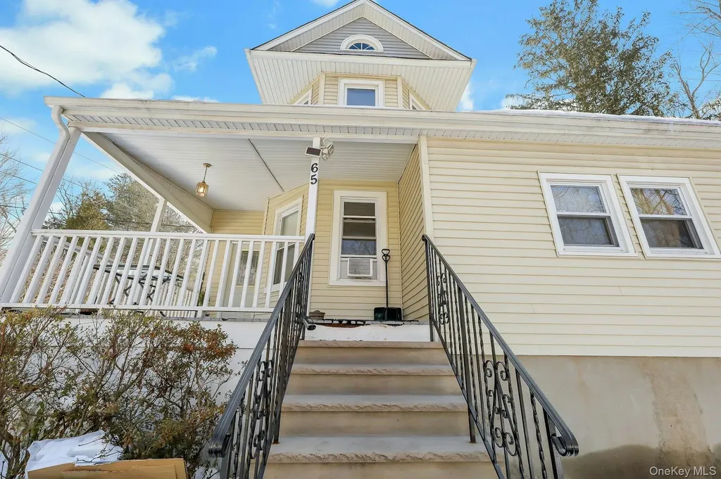 65 Lake Road Valley Cottage NY 10989