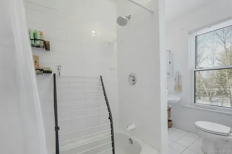 65 Lake Road Valley Cottage NY 10989