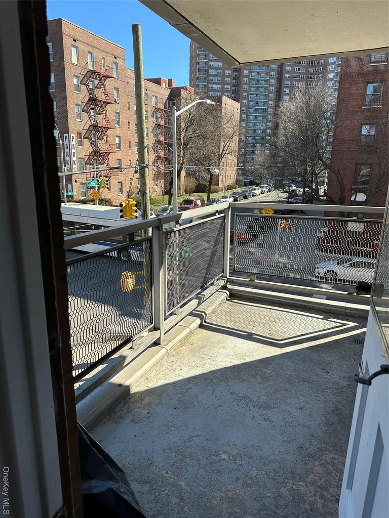 3215 H Avenue Brooklyn NY 11210
