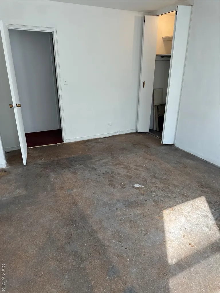 3215 H Avenue Brooklyn NY 11210