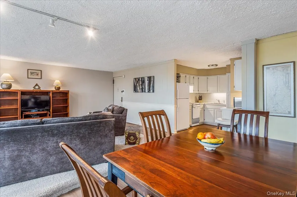 7-24 166th Street Beechhurst NY 11357