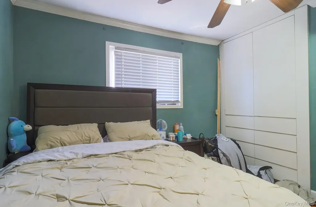 1081 Bay Shore Avenue Bay Shore NY 11706