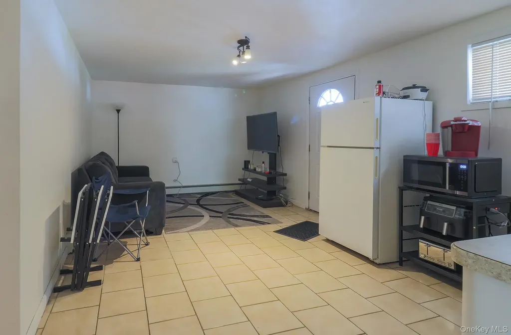 1081 Bay Shore Avenue Bay Shore NY 11706