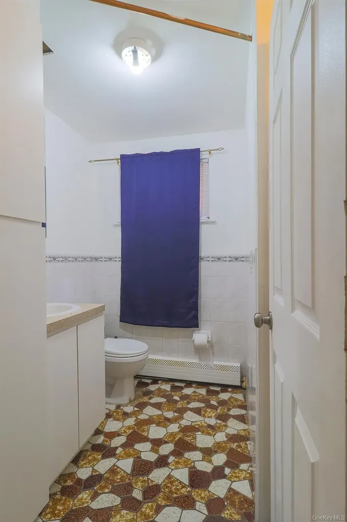 1081 Bay Shore Avenue Bay Shore NY 11706