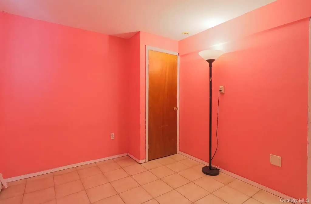 1081 Bay Shore Avenue Bay Shore NY 11706