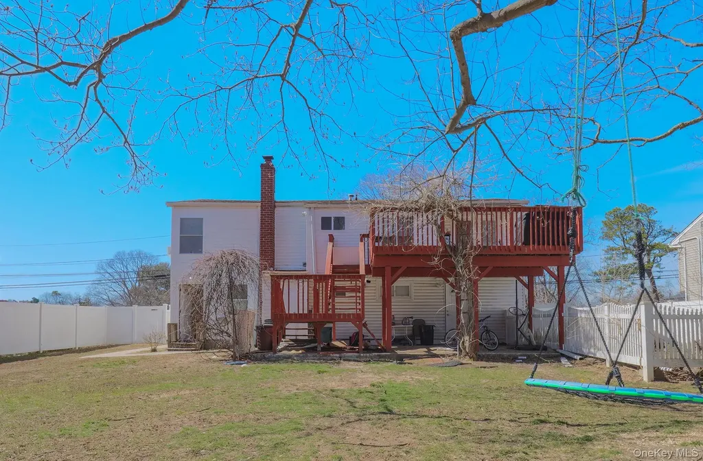 1081 Bay Shore Avenue Bay Shore NY 11706