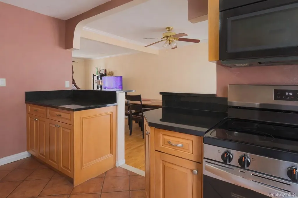 1081 Bay Shore Avenue Bay Shore NY 11706