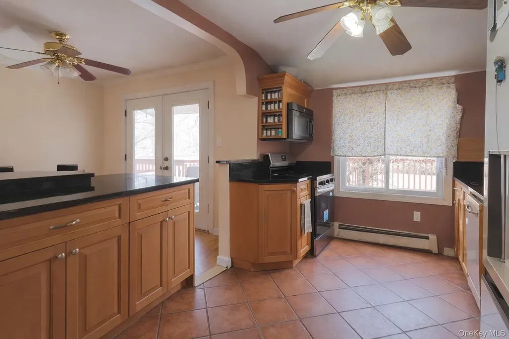 1081 Bay Shore Avenue Bay Shore NY 11706