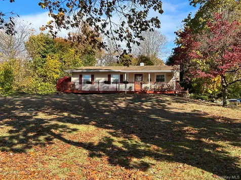 9 Sycamore Drive Hyde Park NY 12538