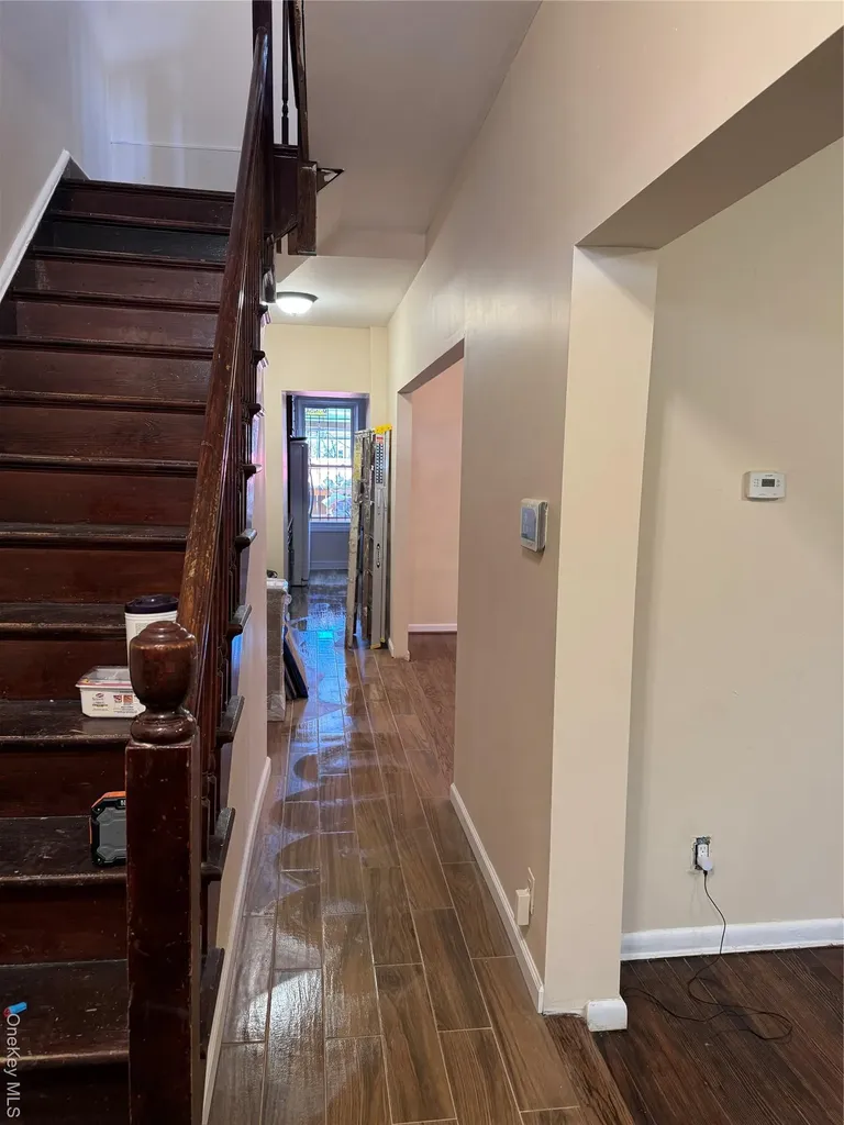 776 Hewitt Bronx NY 10455