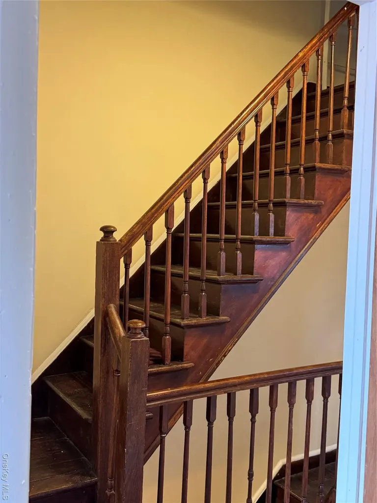 776 Hewitt Bronx NY 10455