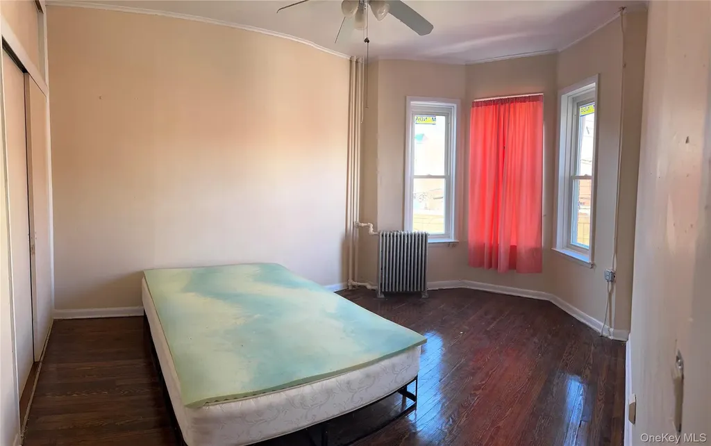 776 Hewitt Bronx NY 10455