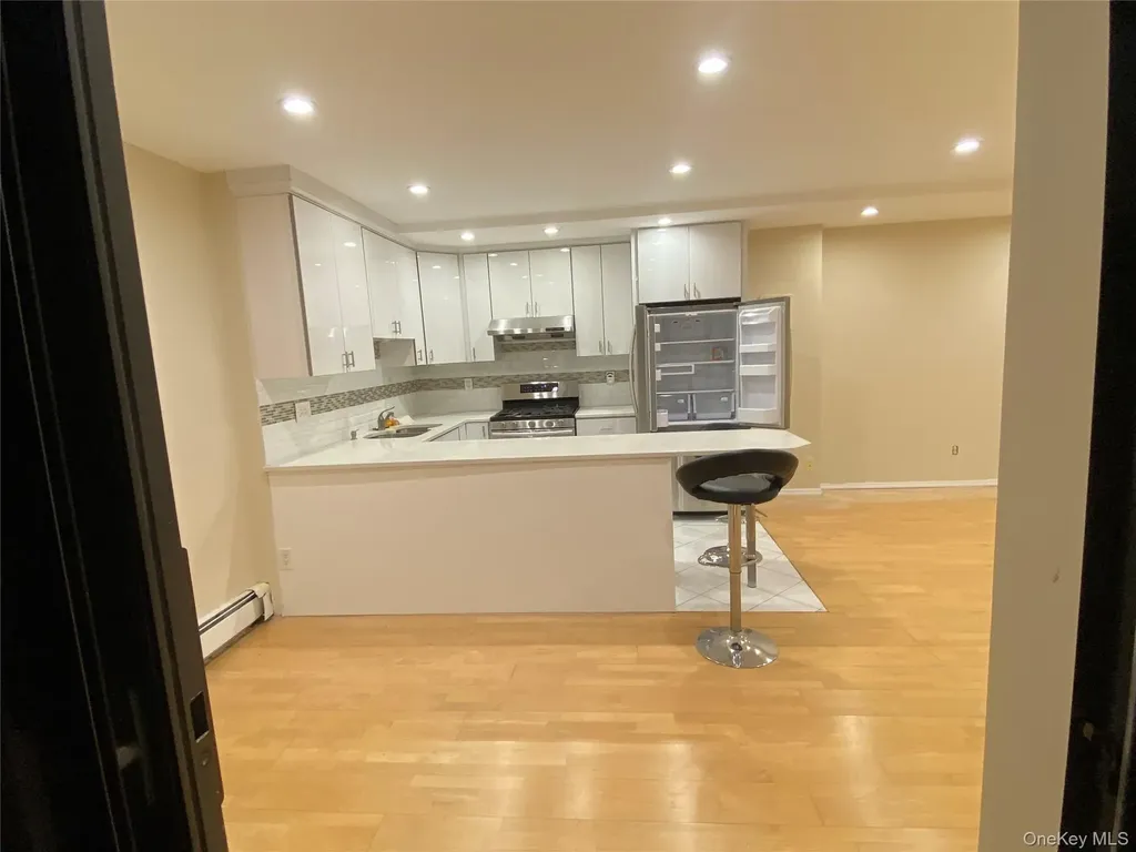 136 17 Maple Avenue Flushing NY 11355