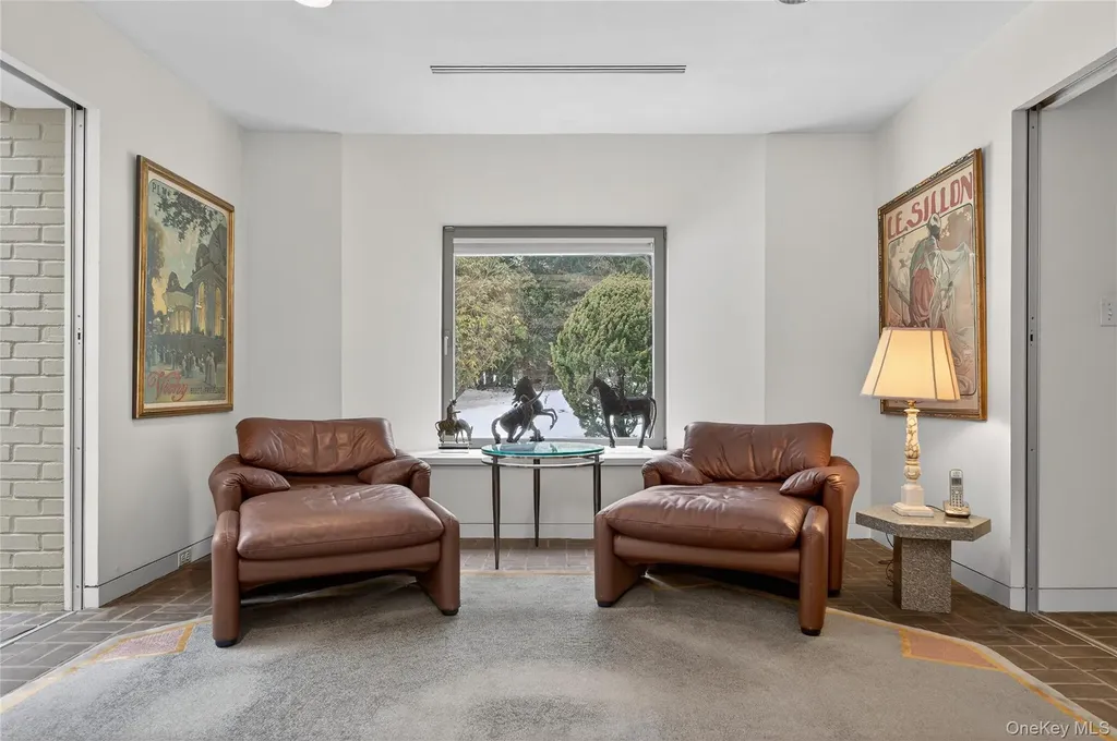 120 Bacon Road Old Westbury NY 11568