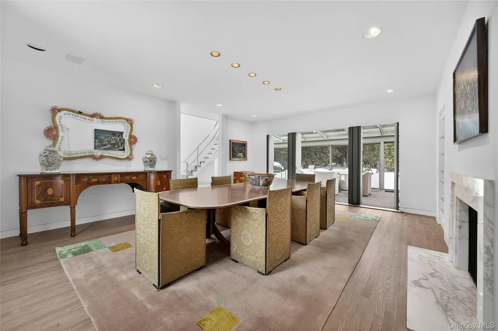 120 Bacon Road Old Westbury NY 11568