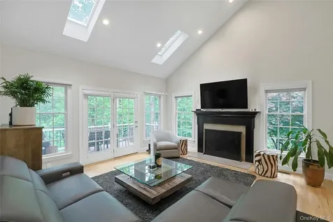 26 Agnew Farm Road Armonk NY 10504