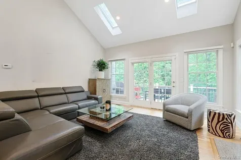 26 Agnew Farm Road Armonk NY 10504