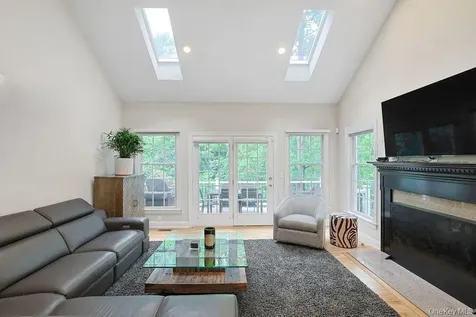 26 Agnew Farm Road Armonk NY 10504