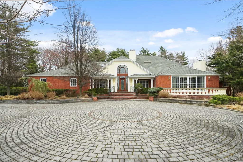 10 Hill Road Sands Point NY 11050