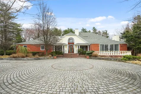 10 Hill Road Sands Point NY 11050