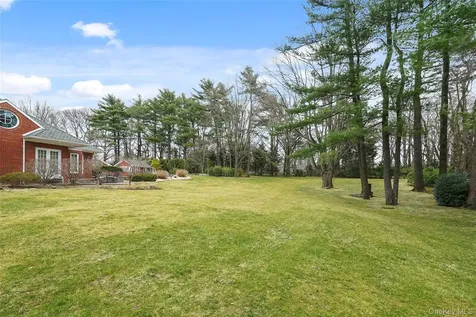 10 Hill Road Sands Point NY 11050