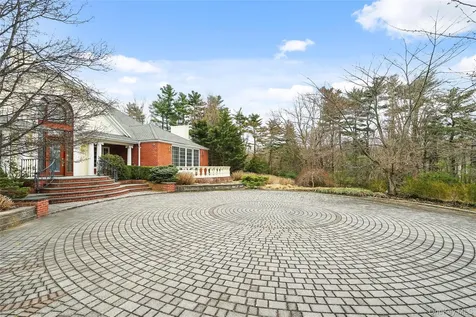 10 Hill Road Sands Point NY 11050
