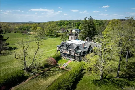 618 Quaker Hill Road Pawling NY 12564