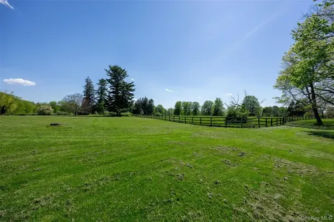 618 Quaker Hill Road Pawling NY 12564