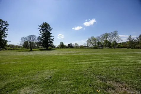 618 Quaker Hill Road Pawling NY 12564