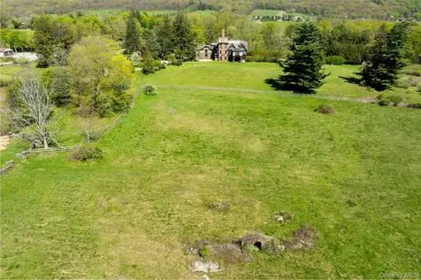 618 Quaker Hill Road Pawling NY 12564